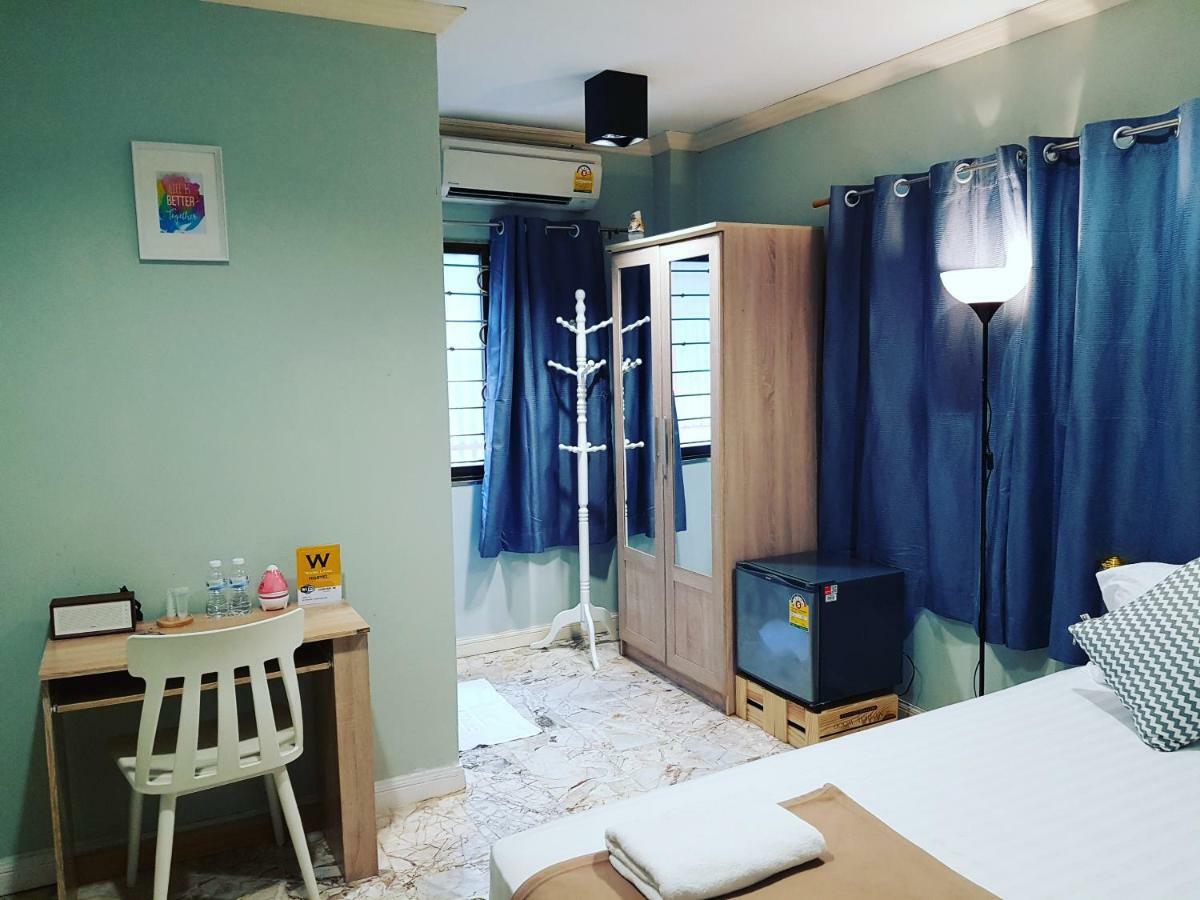 Wang Lang Hostel Bangkok Exterior photo